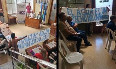 “ABSA reparte botellitas en las carreras pero se olvida de la gente que consume agua de los pozos”