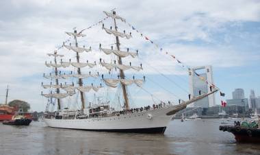 La fragata ARA “Libertad” regresó al país tras completar su 54° Viaje de Instrucción