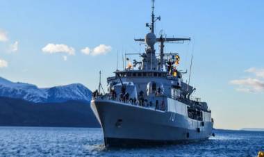 Se aproxima el arribo a Puerto Belgrano del destructor “Almirante Brown"