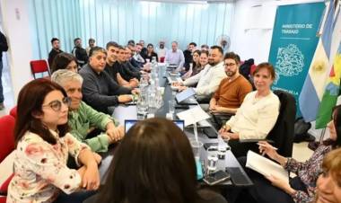 El Gobierno de la Provincia ofreció un aumento del 3 por ciento en octubre y 3 en noviembre