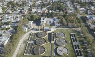 Reclaman a la autoridad del Agua que publique las mediciones ambientales sobre la planta depuradora