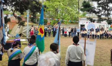 El Grupo Scout Coronel Rosales celebró sus 40 años con un reconocimiento del Concejo