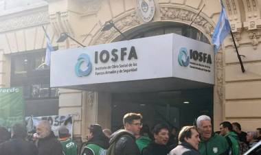 El Gobierno cambia el plan para el traspaso de IOSFA a OSFA: no pasarán todos los empleados