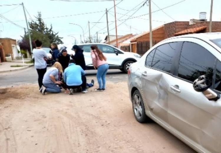 Accidente de tránsito en la esquina de 25 de Mayo y Quintana