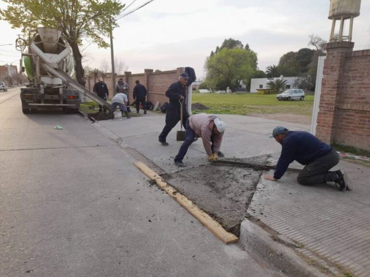 Continúan los trabajos de reparación de hormigón en distintos puntos de la ciudad