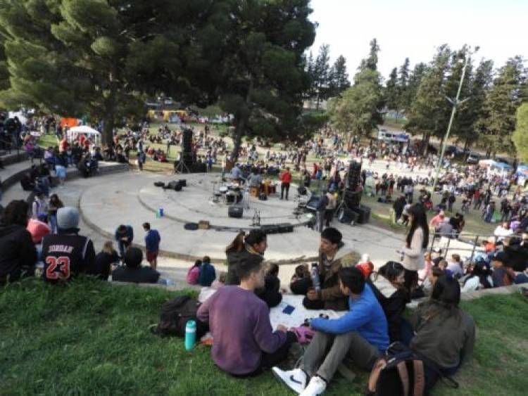 El Municipio organiza festejos por el Día de la Primavera en Punta Alta y Villa Arias 