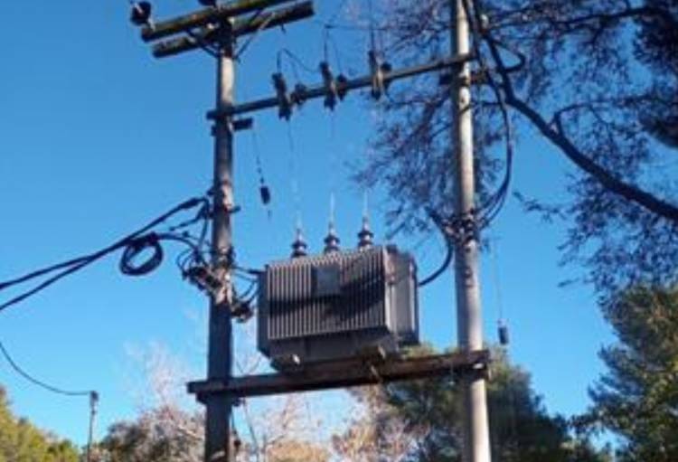 Pehuen Co: La Cooperativa Eléctrica realiza mejoras en el servicio de energía eléctrica