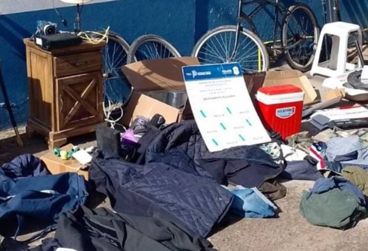 Villa Arias: Allanamiento luego de un robo cometido por un menor