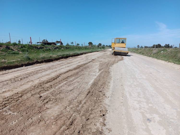Continua avanzando las obras de mejoras de caminos rurales de Calderón