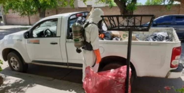 Finalmente la Policía Ecológica y Región Sanitaria pararon la camioneta municipal que llevaba residuos patológicos