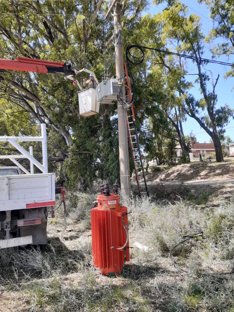 Pehuen Co: Se realizan trabajos de repotenciación de energía