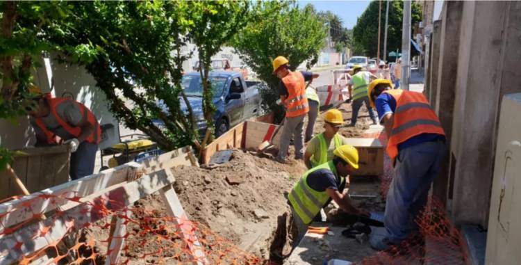 Se realiza el recambio de cañerías en el casco histórico de Punta Alta