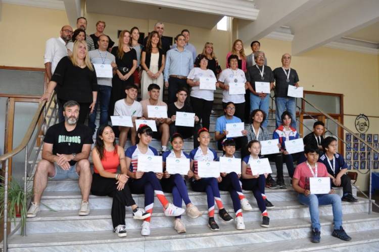 Se entregaron distinciones a los deportistas destacados en los Juegos Bonaerenses 2022