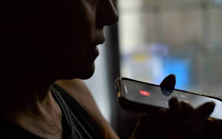 Delincuentes simularon el secuestro de su hija y le exigieron dinero como recompensa a una mujer
