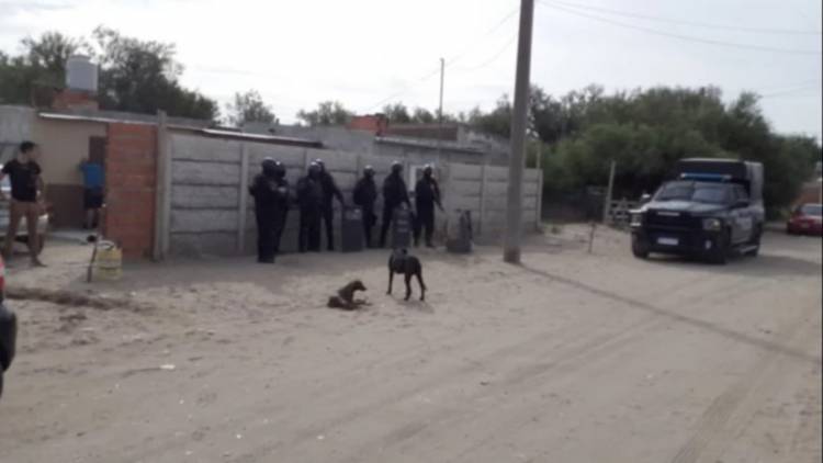 Condenaron a un delincuente por un violento robo a dos policías en Arroyo Pareja