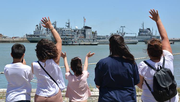 Desde Puerto Belgrano zarpó el aviso ARA “Estrecho de San Carlos” rumbo a  la Campaña Antártica de Verano