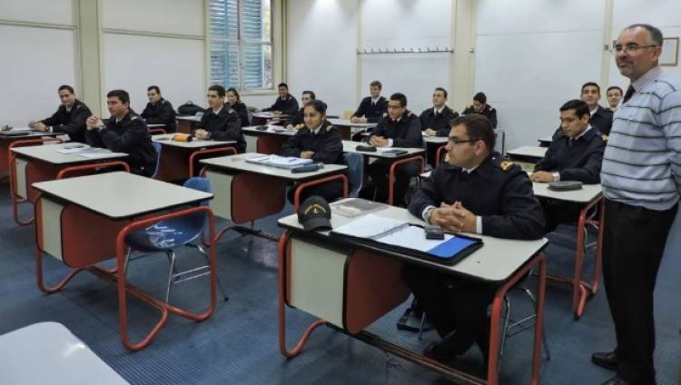 Se llama a concurso para cargos docentes en la Escuela de Oficiales de la Armada