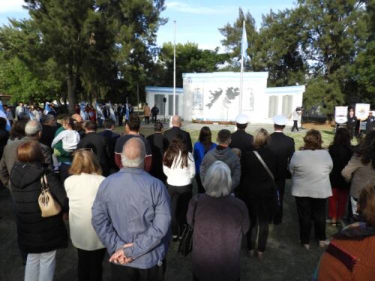 Uset: “No permitan que se pierdan nuestros valores: el amor a la patria, la honestidad y la dignidad”