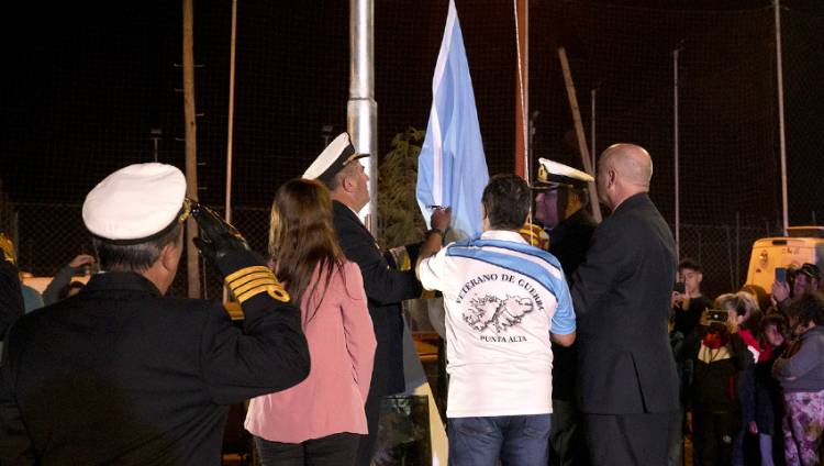 Se realizó la vigilia y acto del 2 de abril en la ciudad de Punta Alta