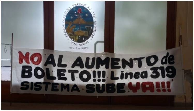 Vecinos juntan firmas para que la SUBE llegue a los colectivos de la línea 319