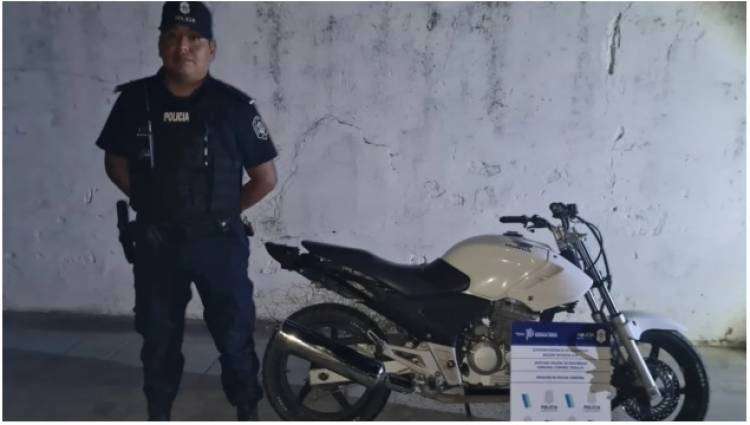 Detuvieron a un menor por hacer "willy" con una moto que había sido robada en Bahía Blanca
