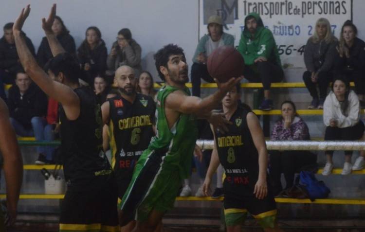 Altense no dejo dudas y se metió en semifinales tras derrotar a Comercial en Ingeniero White