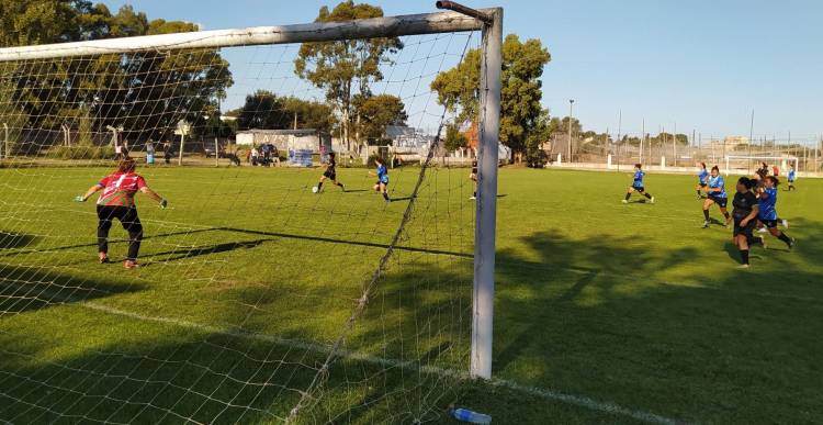 Femenino: FC Puerto Belgrano cayó 6 a 0 frente a Municipales en Bahía Blanca