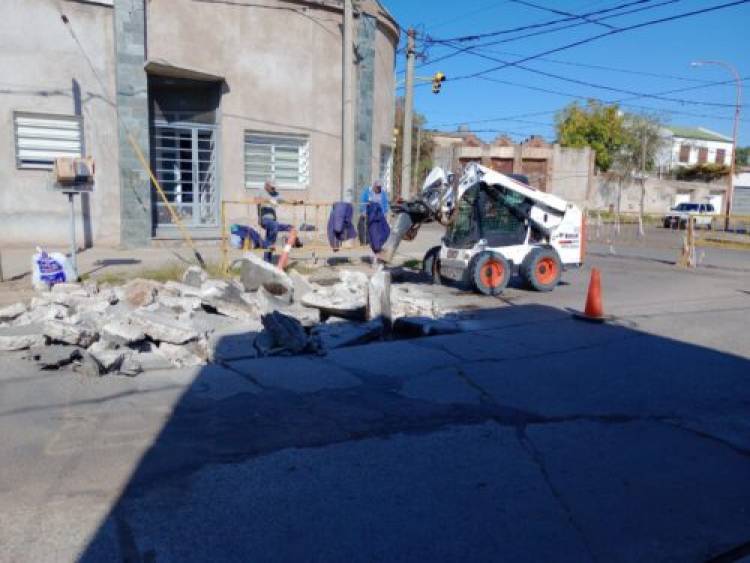 Comenzó la segunda etapa de reparación del pavimento en Urquiza y Buchardo