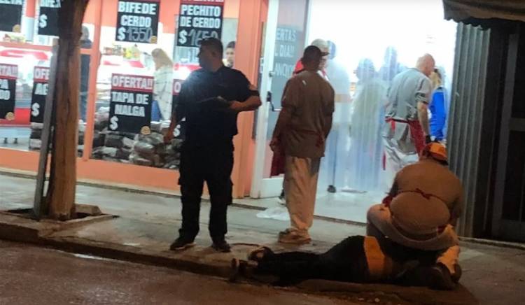 Un hombre amenazó e hirió a un empleado de una carnicería y fue detenido