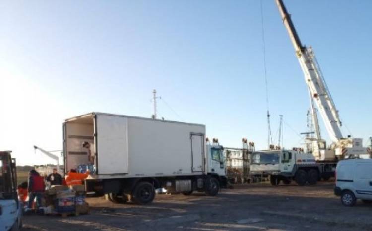 Se realizó la primer descarga de calamar en Puerto Rosales