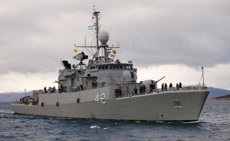 En el Puerto de Ingeniero White se está realizando un puertas abiertas por el Día de la Armada Argentina