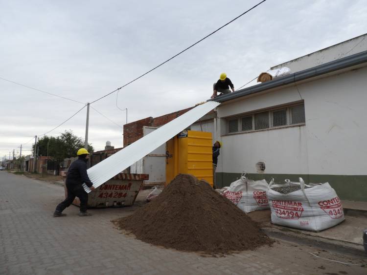 Avanza la obra del Municipio para la construcción de nuevas aulas y reformas en la Escuela Secundaria N°11