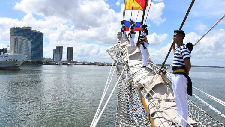 Por primera vez en su historia la Fragata ARA “Libertad” arribó a Trinidad y Tobago
