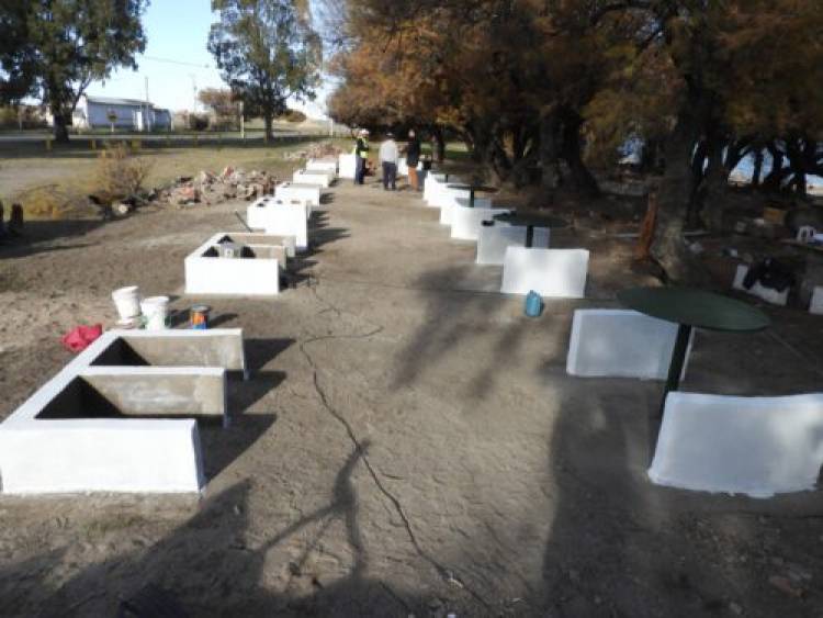 El Municipio de Coronel Rosales realiza la puesta en valor en la zona de fogones de Arroyo Pareja  