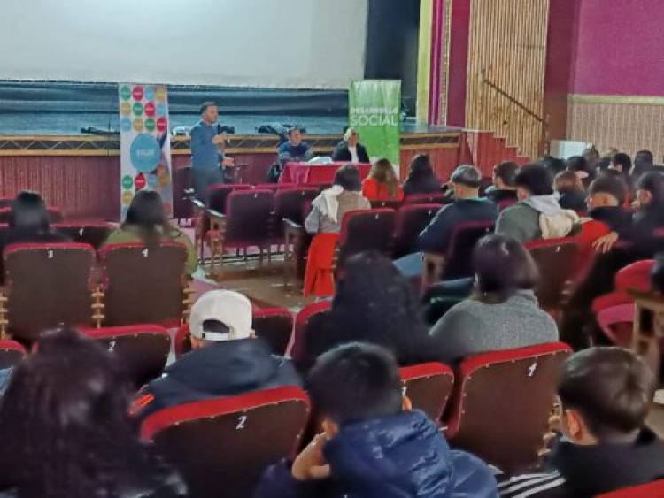 El Municipio continúa brindando charlas de Educación Sexual Integral para alumnos de Secundaria