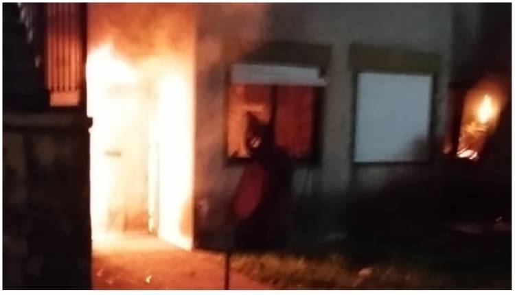 Fatal incendio de una vivienda en el Barrio Albatros 27