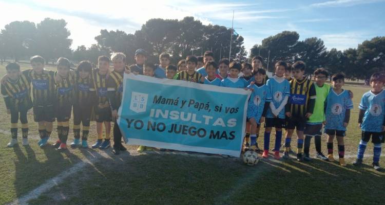 FC Puerto Belgrano lanzó un BONO Contribución por el Mes del Niño