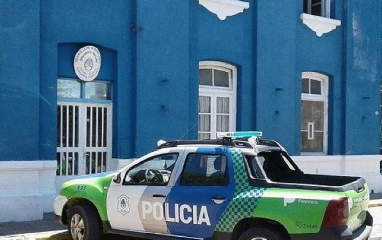 Balearon el frente de una casa en Ciudad Atlántida