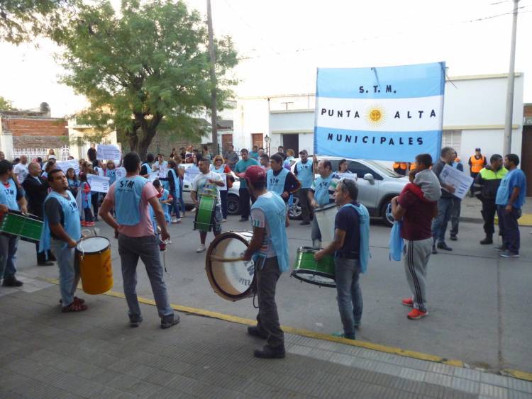 Se anunció un paro de trabajadores municipales por 48 horas