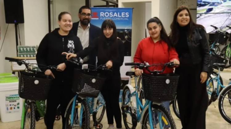 El Gobierno de la Provincia entregó bicicletas por un proyecto escolar de movilidad sustentable