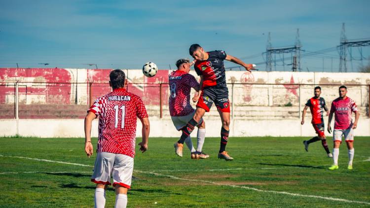 Liga del Sur: Sporting cayó ante Huracán y se complica la permanencia en la Primera Oficial