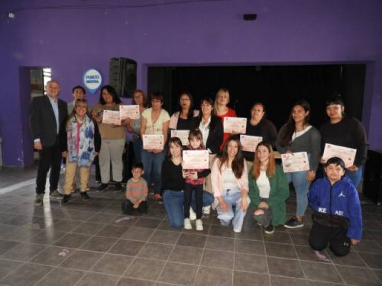 El Municipio brindó nuevos cursos gratuitos de manicuría y belleza para fomentar empleo