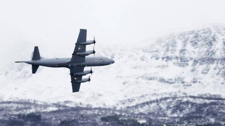 Firmaron un convenio para la adquisición de aeronaves P-3 Orion para la Armada Argentina