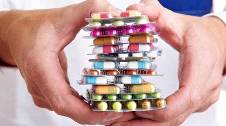 El DNU autoriza a comercializar medicamentos de venta libre en locales que no sean farmacias