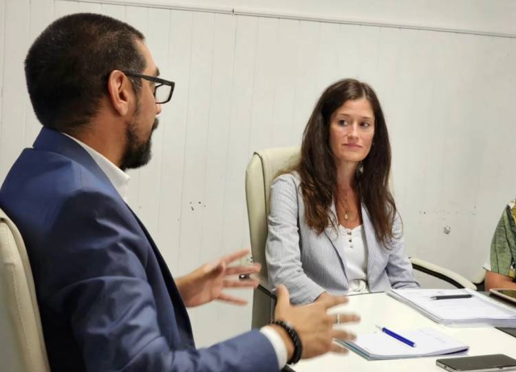 Autoridades de ABSA llegaron a la ciudad y se reunieron con el Intendente Aristimuño