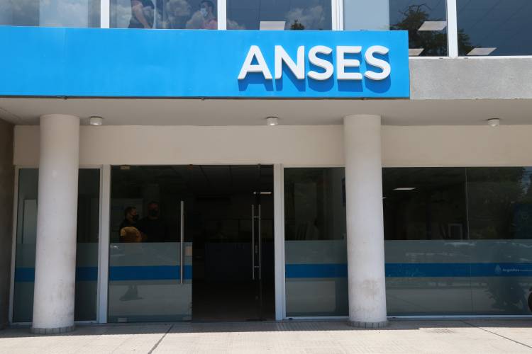 ANSES informa y advierte sobre estafas