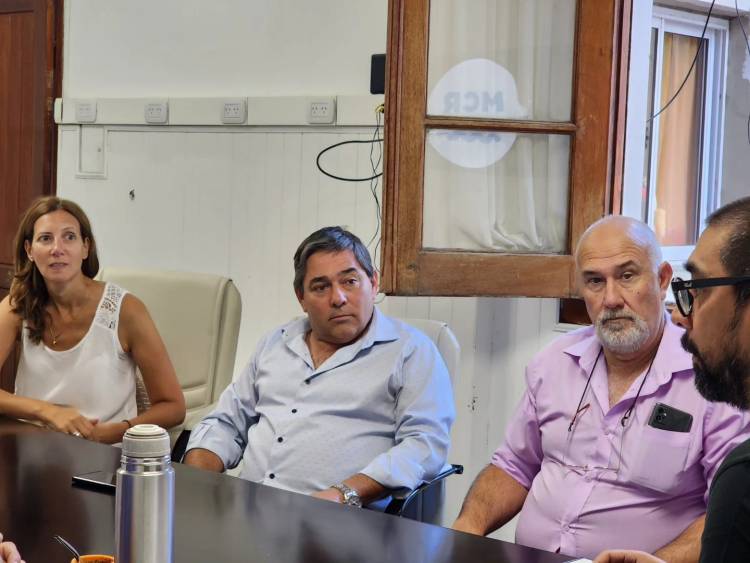 El Intendente Aristimuño mantuvo una reunión con dueños de las empresas de transporte locales