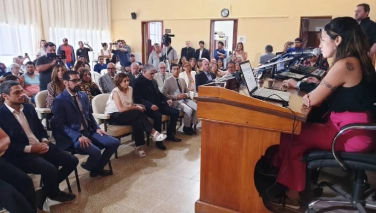 Pro-Ari: "Basta de excusas, es hora que empiece a gobernar"