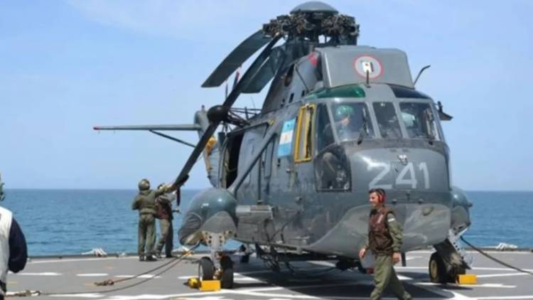 Un helicóptero de la Armada Argentina sufrió daños mientras operaba en la Antártida