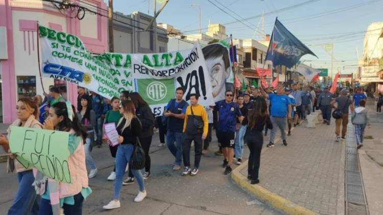 Despidos en la Base Naval Puerto Belgrano: "Es un hecho histórico para Coronel Rosales"